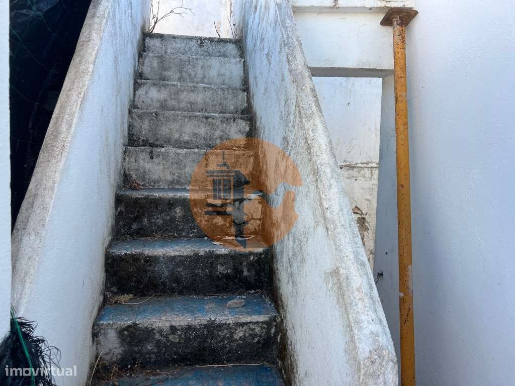 Moradia para recuperar - Grande imagem: 4/12