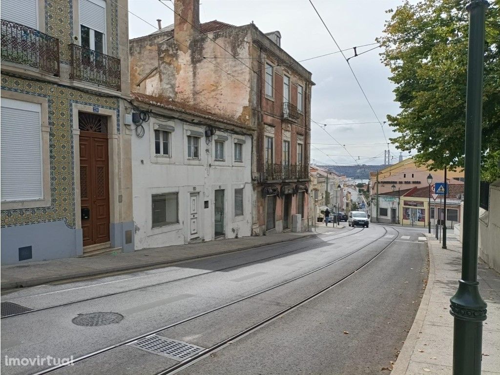 Prédio para reabilitação na Ajuda, Lisboa