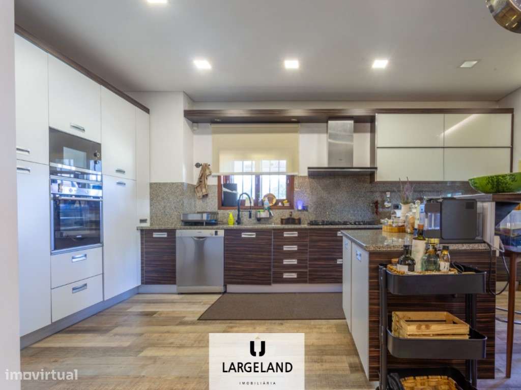 Moradia T4 isolada - Oliveira de Azeméis - Grande imagem: 3/23