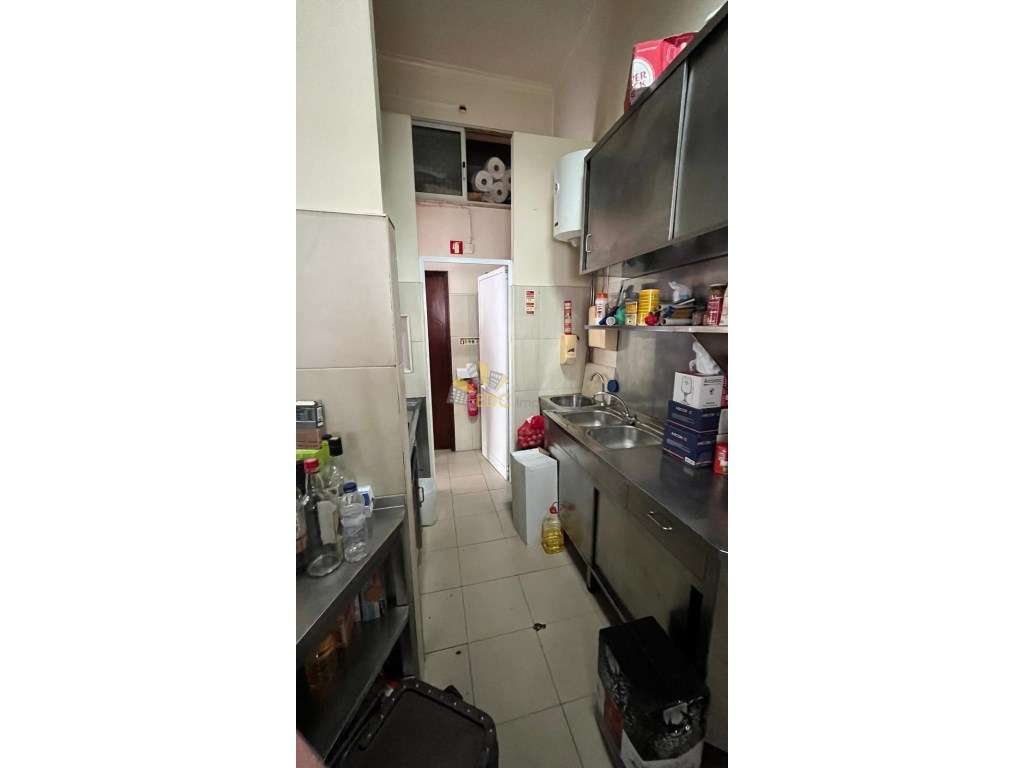 Café-snack bar para Trespasse | Localizado na Tapada das Mercês | N...-5