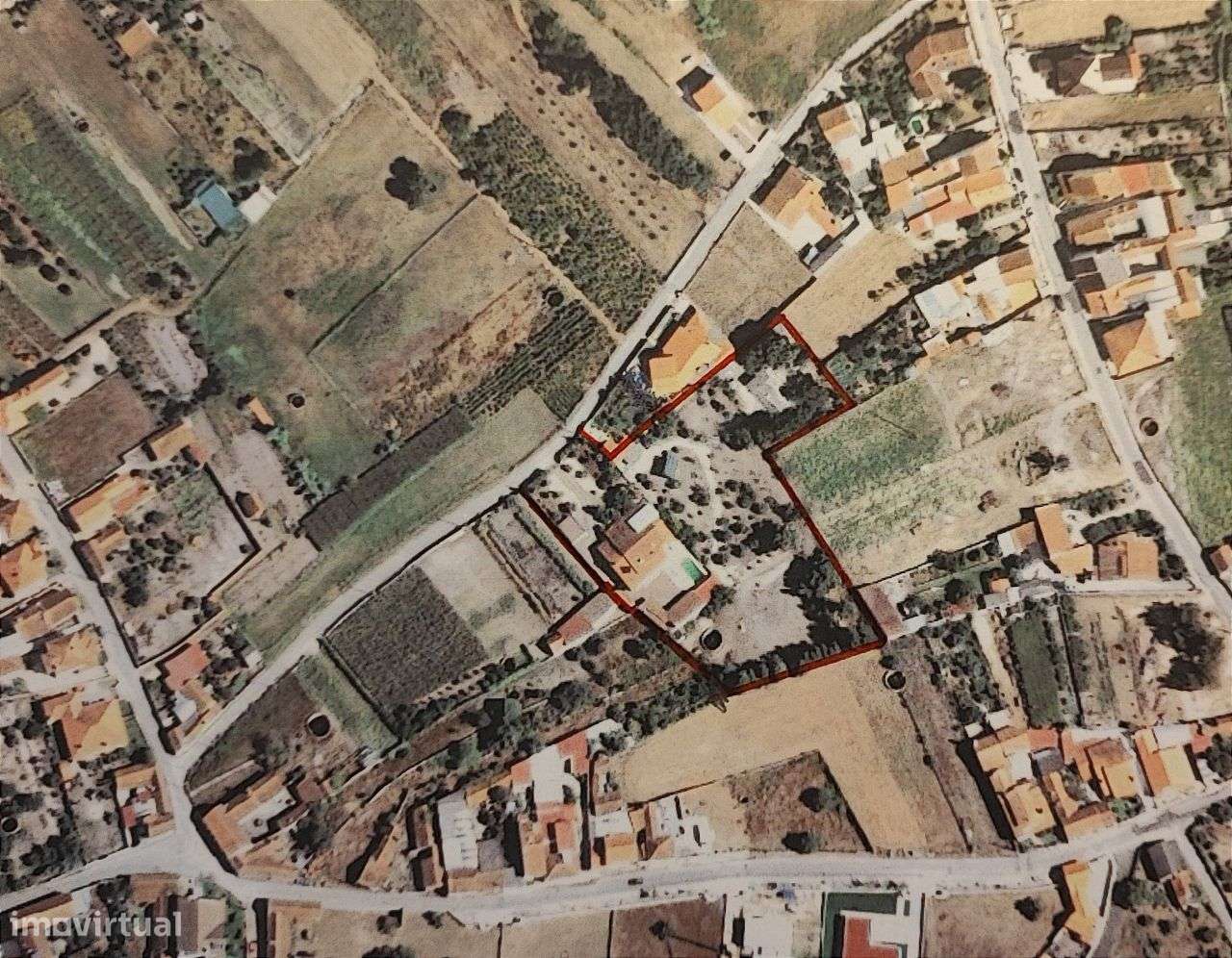 Moradia com 6 quartos, piscina e  Quinta envolvente em FEBRES-5