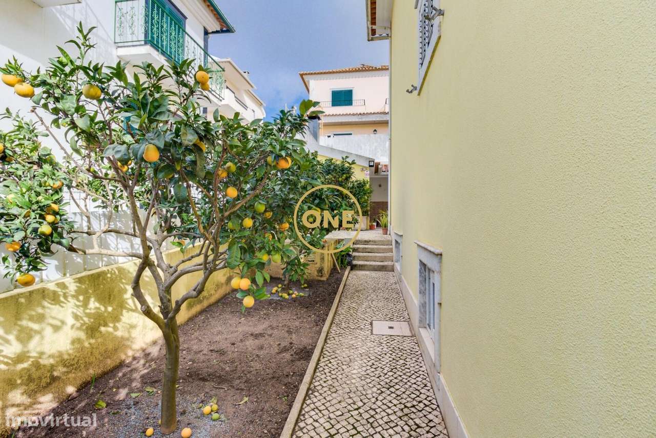 Moradia T4 com Jardim e Garagem na Ramada, Odivelas-54