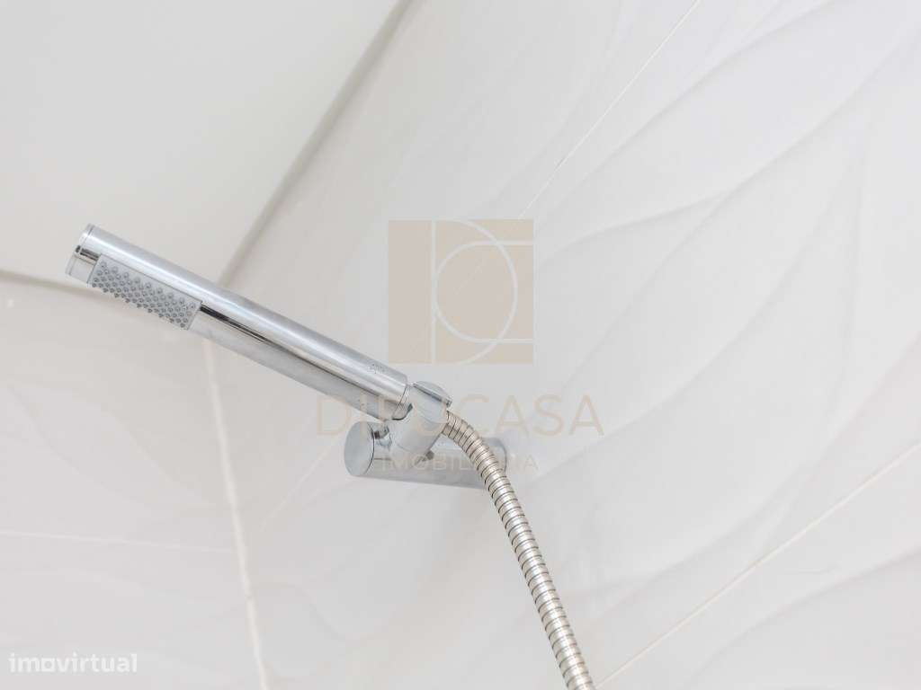 Moradia Com Garagem e Piscina Pronta a Habitar-28