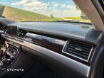 Audi A8 6.0 L Quattro - 12