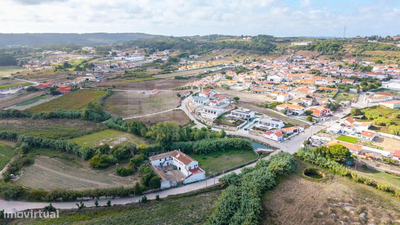 Moradia T4 com piscina em lote de 759m2 em Amoreira Óbidos-45