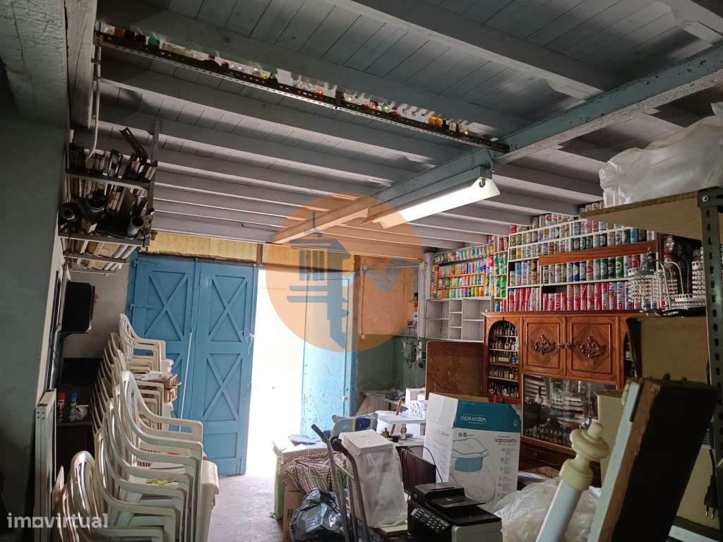 ARMAZEM - COM POSSIBILIDADES DE CONSTRUIR MORADIA OU PREDIO - CENTR... - Grande imagem: 4/33