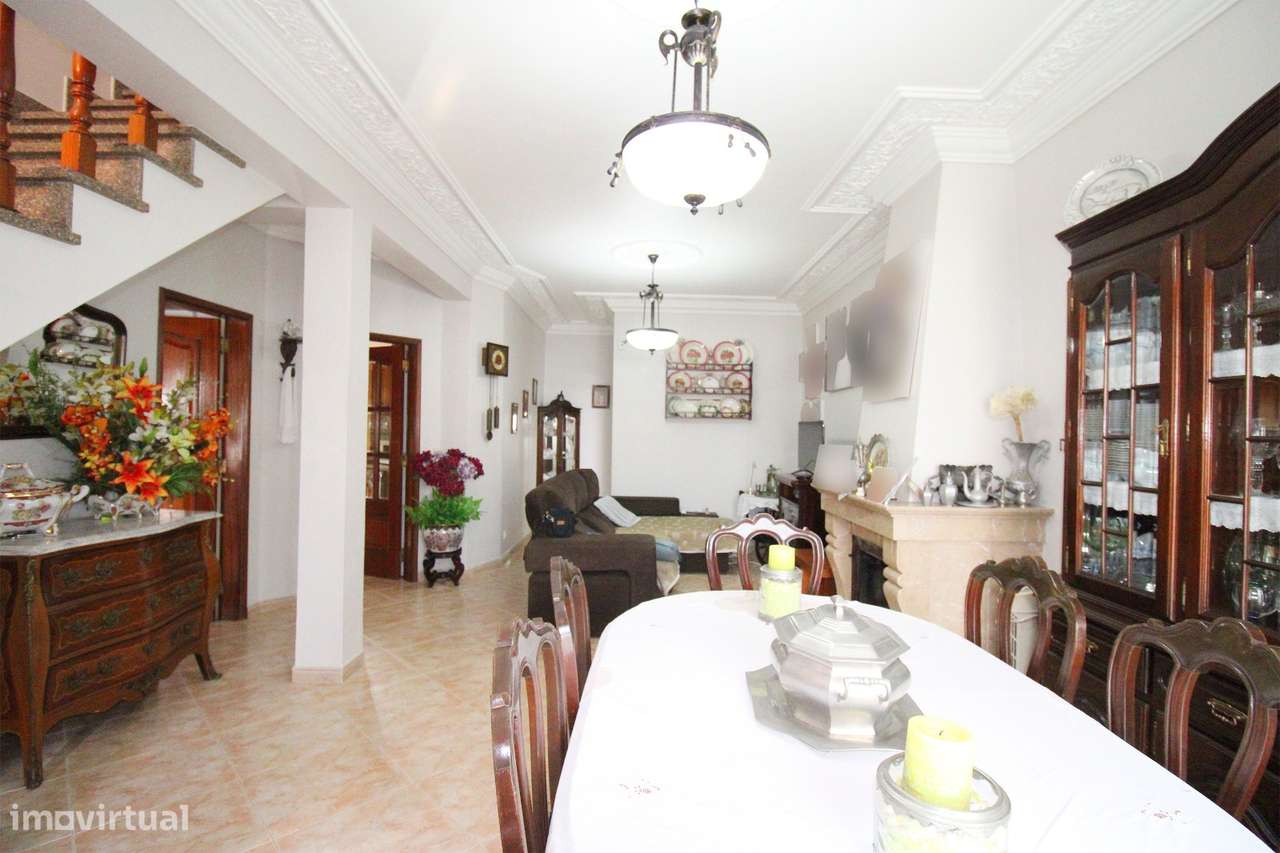 Moradia T3 +1 - Qta do Conde-16