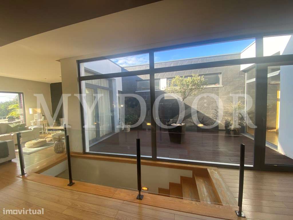 Loures - V4+1 Moradia c/ Piscina Privada - Varanda - Box + 2 parque...-27