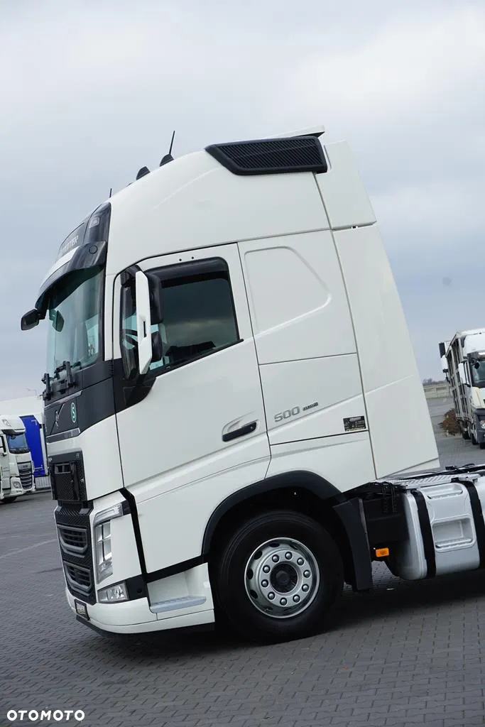 Volvo FH / 500 / EURO 6 / ACC / GLOBETROTTER XL / MAŁY PRZEBIEG - 24