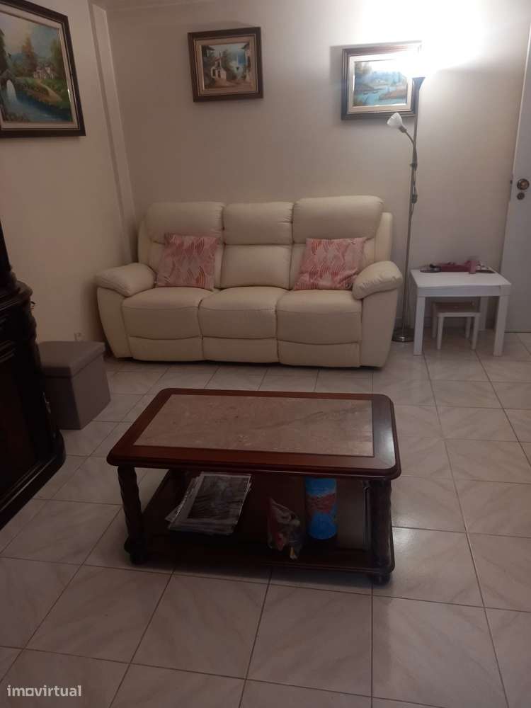 T2 com garagem e vista desafogada no Pomarinho – Odivelas - Grande imagem: 4/40