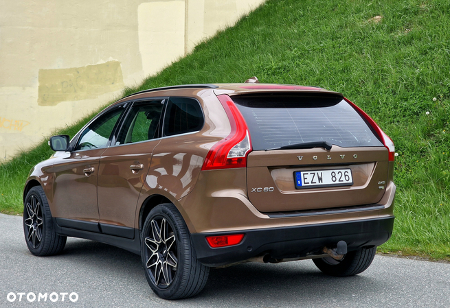 Volvo XC 60 2.4D Momentum - 5