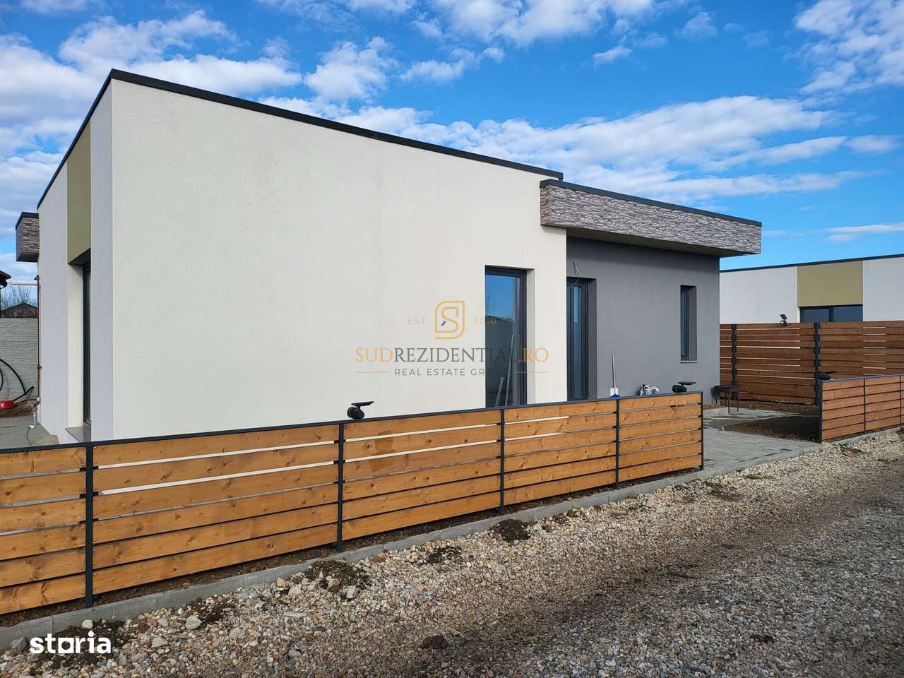 Vila individuala, teren generos, 3 camere - Comuna Berceni - Imagine principală: 1/13