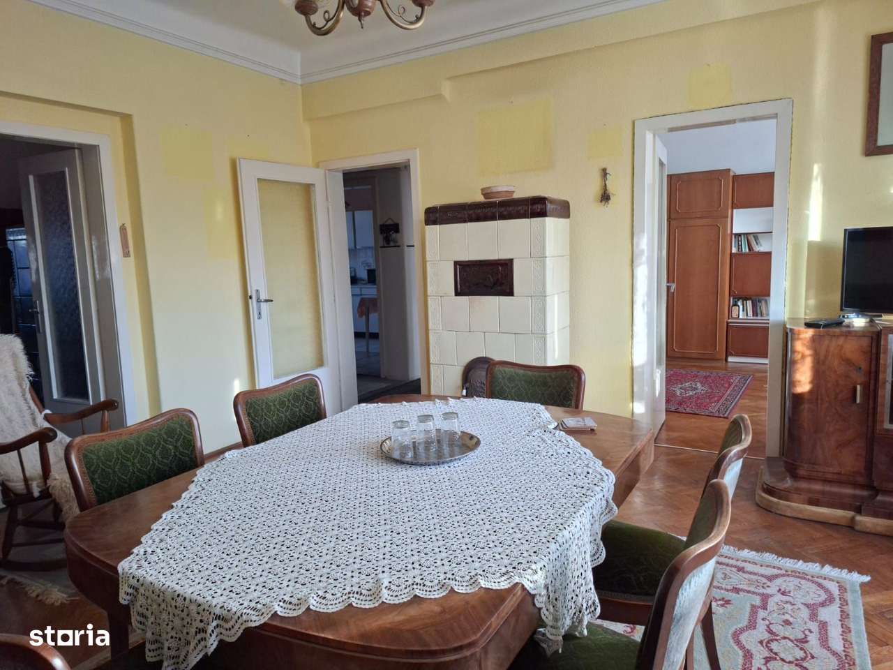 Apartament cu 3 camere si garaj in zona centrală - Imagine principală: 5/20