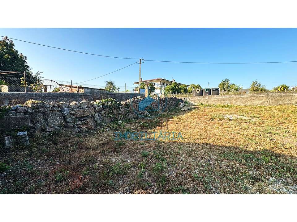Moradia térrea para Restauro | 581 m²-24
