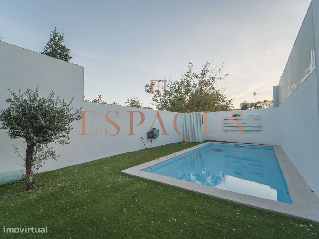 Moradia T3 Geminada com piscina - Serralves-10