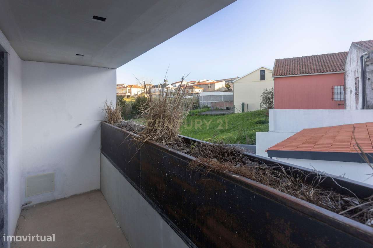 Moradia T3+1 em fase final de acabamentos — Ribamar, Lourinhã - Grande imagem: 5/40