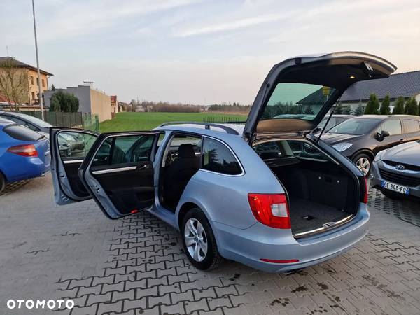 Skoda Superb 2.0 TDI 4x4 Ambition - 14