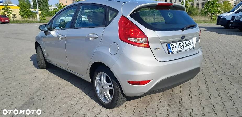 Ford Fiesta 1.4 TDCi Ambiente - 4