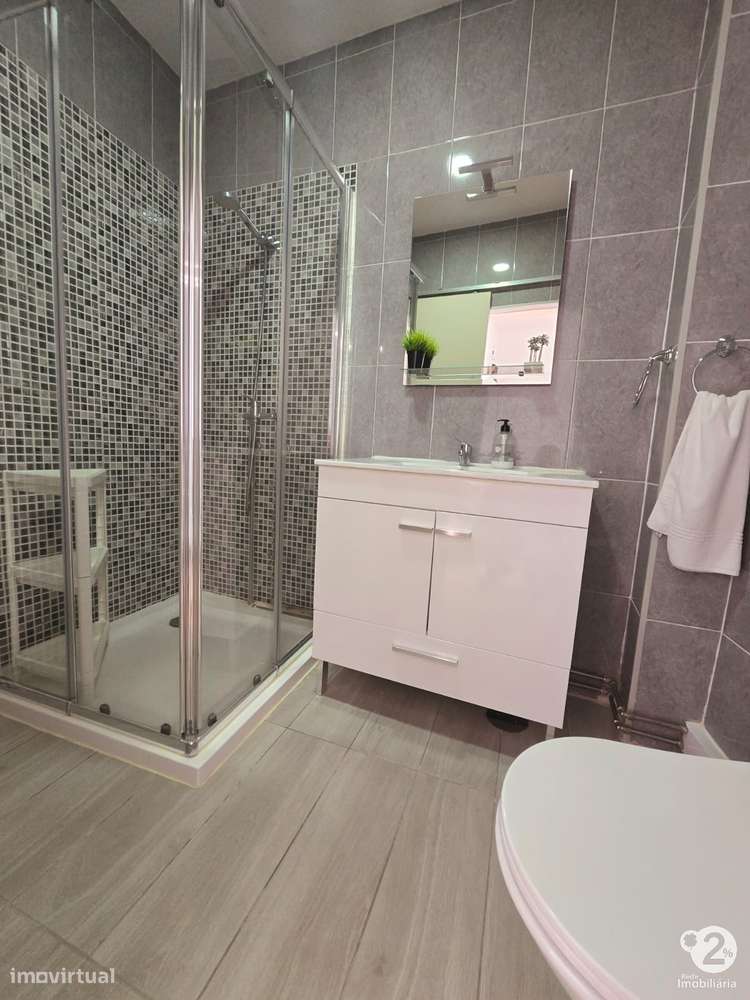 Apartamento T2 com terraço em Campanhã - S. Roque da Lameira-6