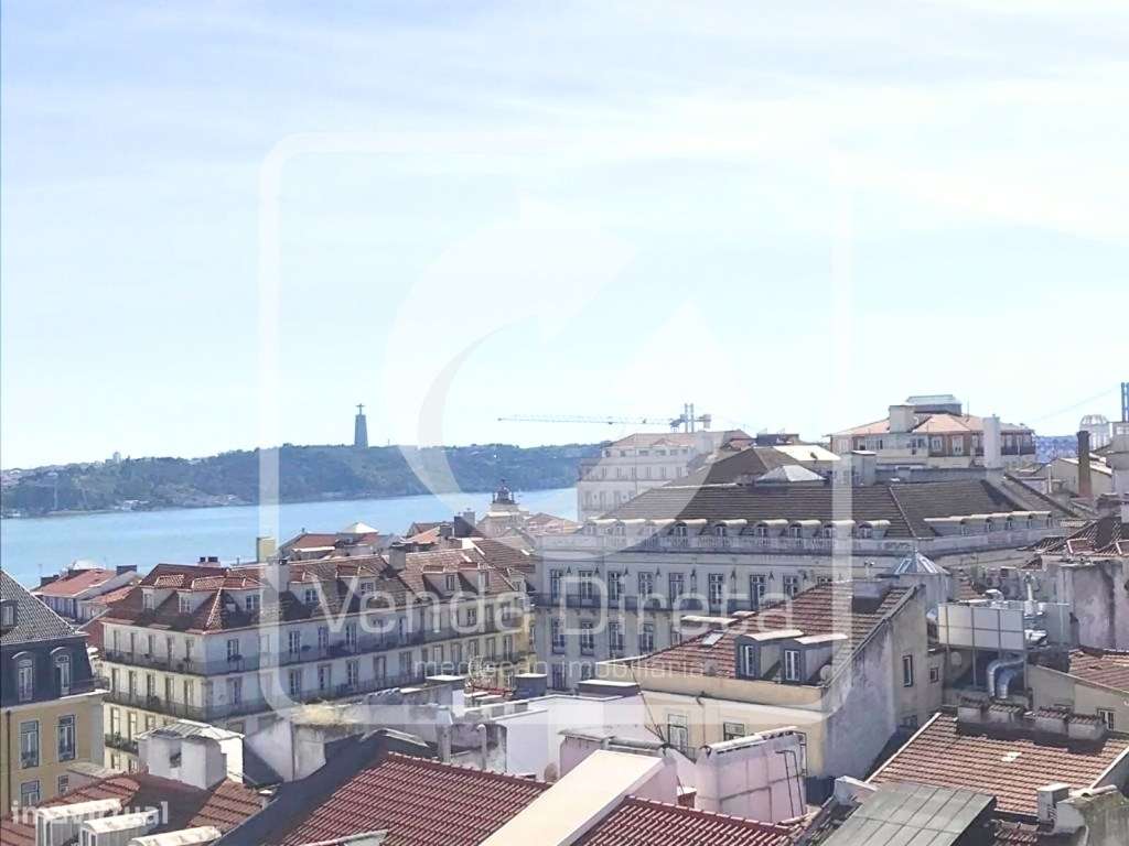 Escritório com vista privilegiada sobre o Rio Tejo e a cidade de Li... - Grande imagem: 5/19