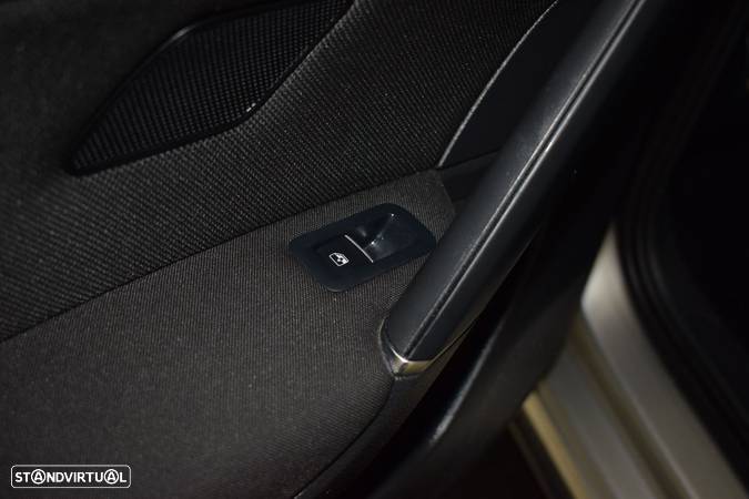 VW Golf 1.4 GTE Plug-in - 34