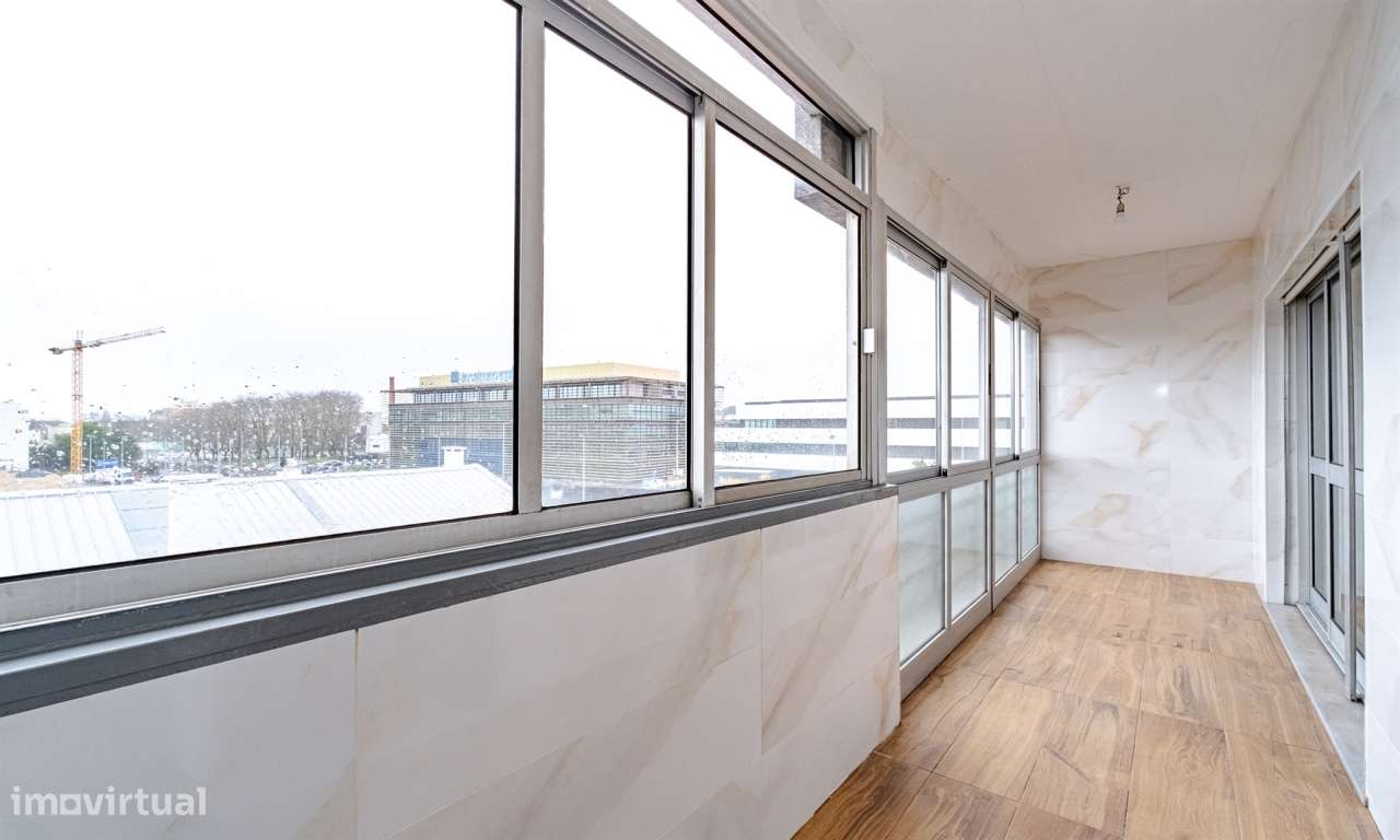 Apartamento T2 Remodelado - Garagem -Metro - Norteshopping- Matosinhos-10