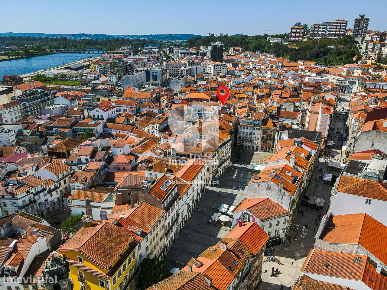 Prédio com 5 estúdios  na Baixa - Grande imagem: 2/10