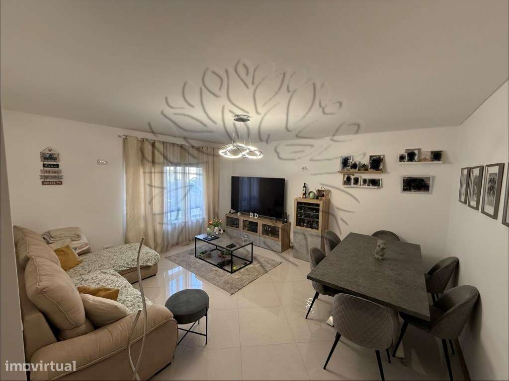 Apartamento T2 Semi-novo Bairro Gouveia - Grande imagem: 5/21