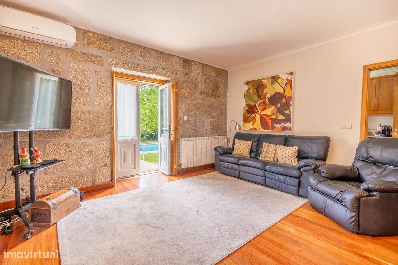 Quinta com Vinha Produtiva e Potencial Turístico junto ao Gerês-13