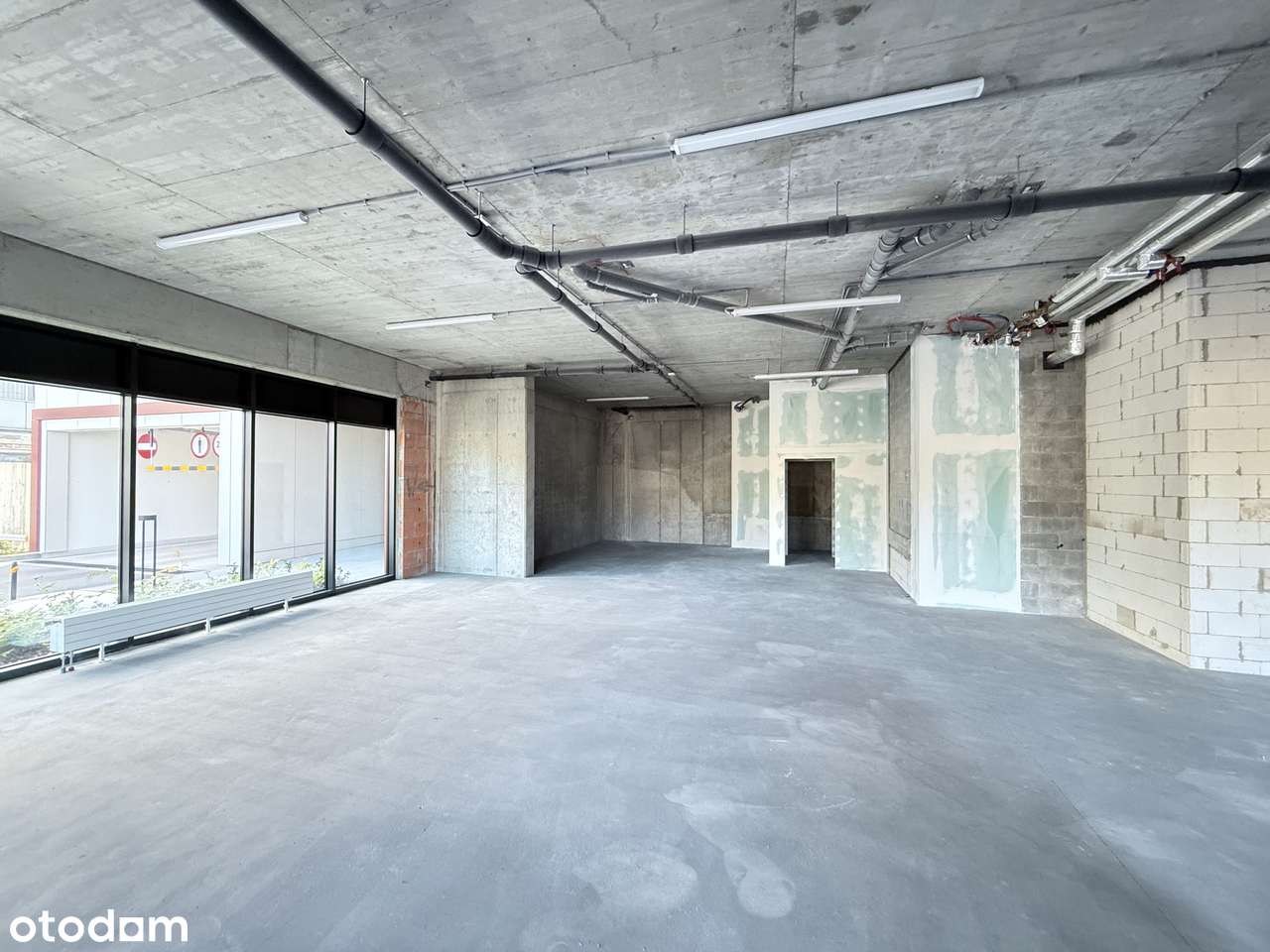 Lokal usługowy 150 m² przy Rondzie Daszyńskiego - Pełny obrazek: 5/6