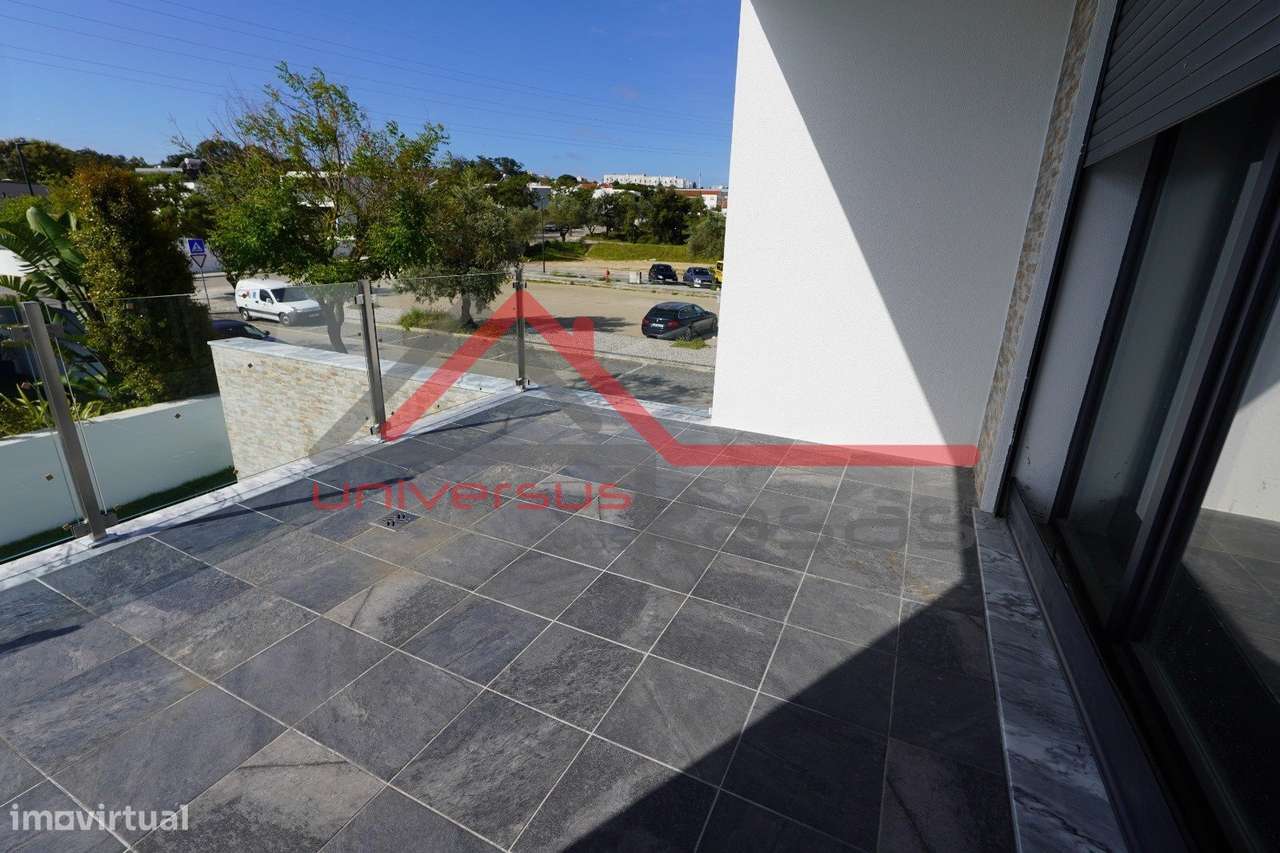 Moradia Nova Isolada V4 com Piscina Aires-Palmela-9