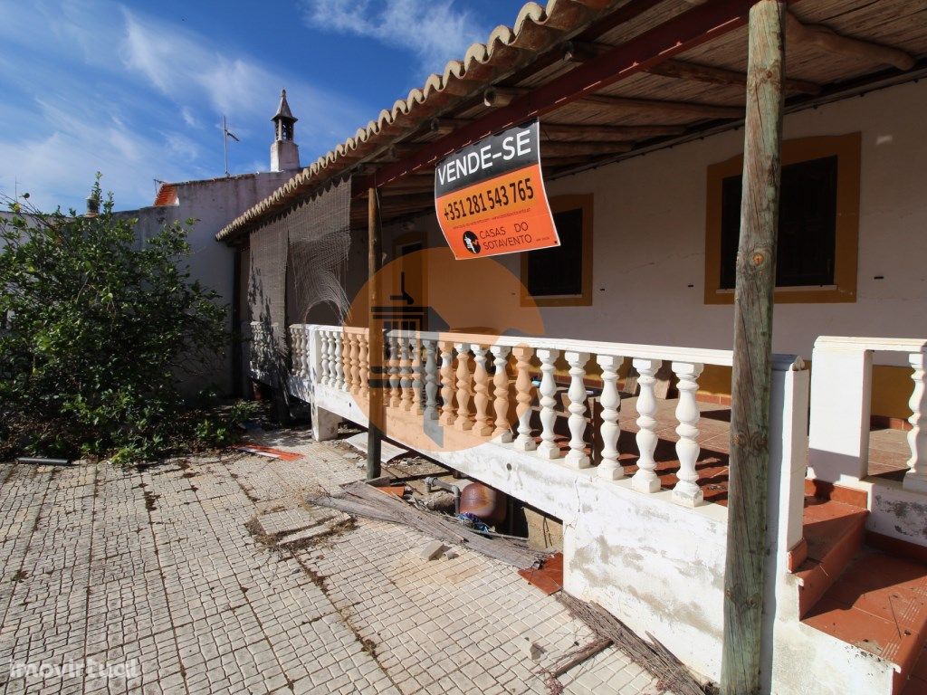 Casa térrea para remodelar com vista rio.