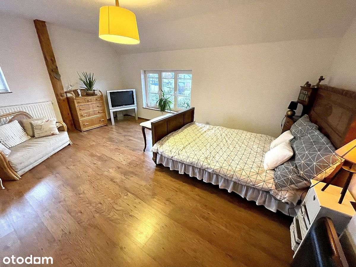 Piękny, niepowtarzalny duży Dom (272m2) w Załomiu-11