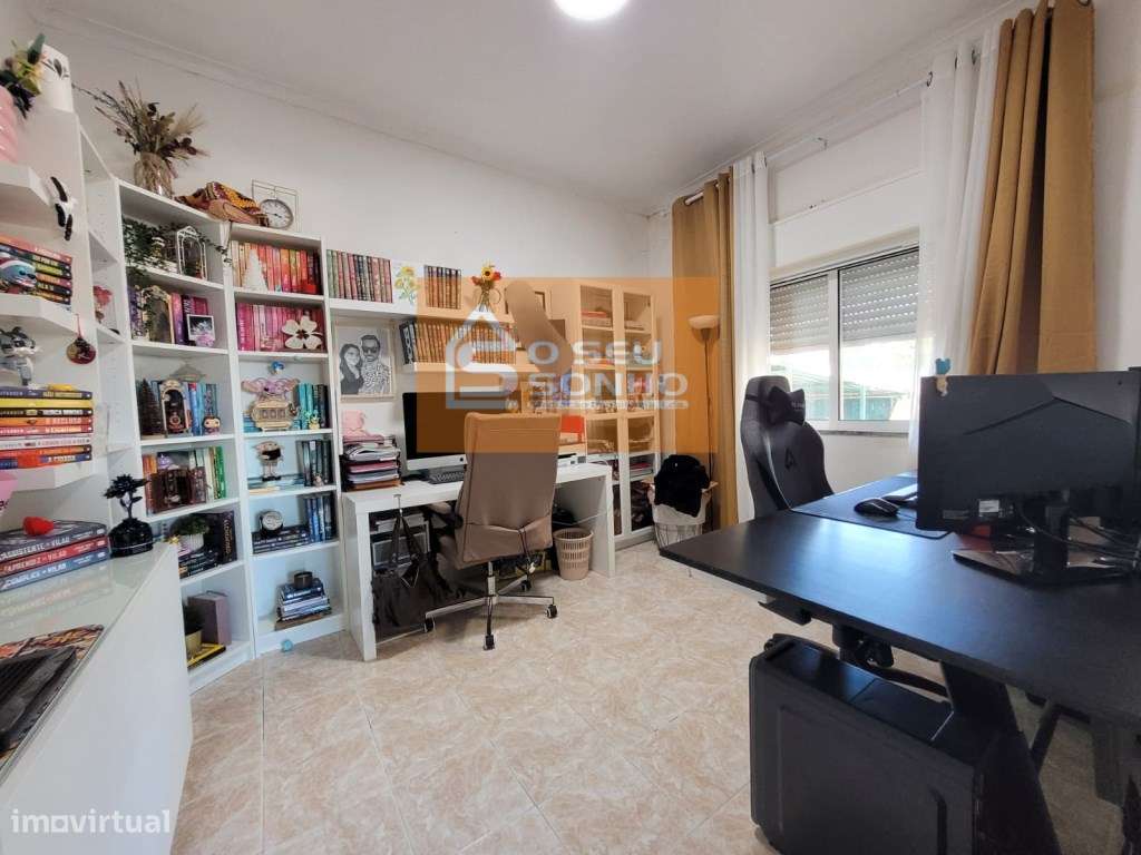 Moradia T3 com Quintal em São Brás de Alportel-11