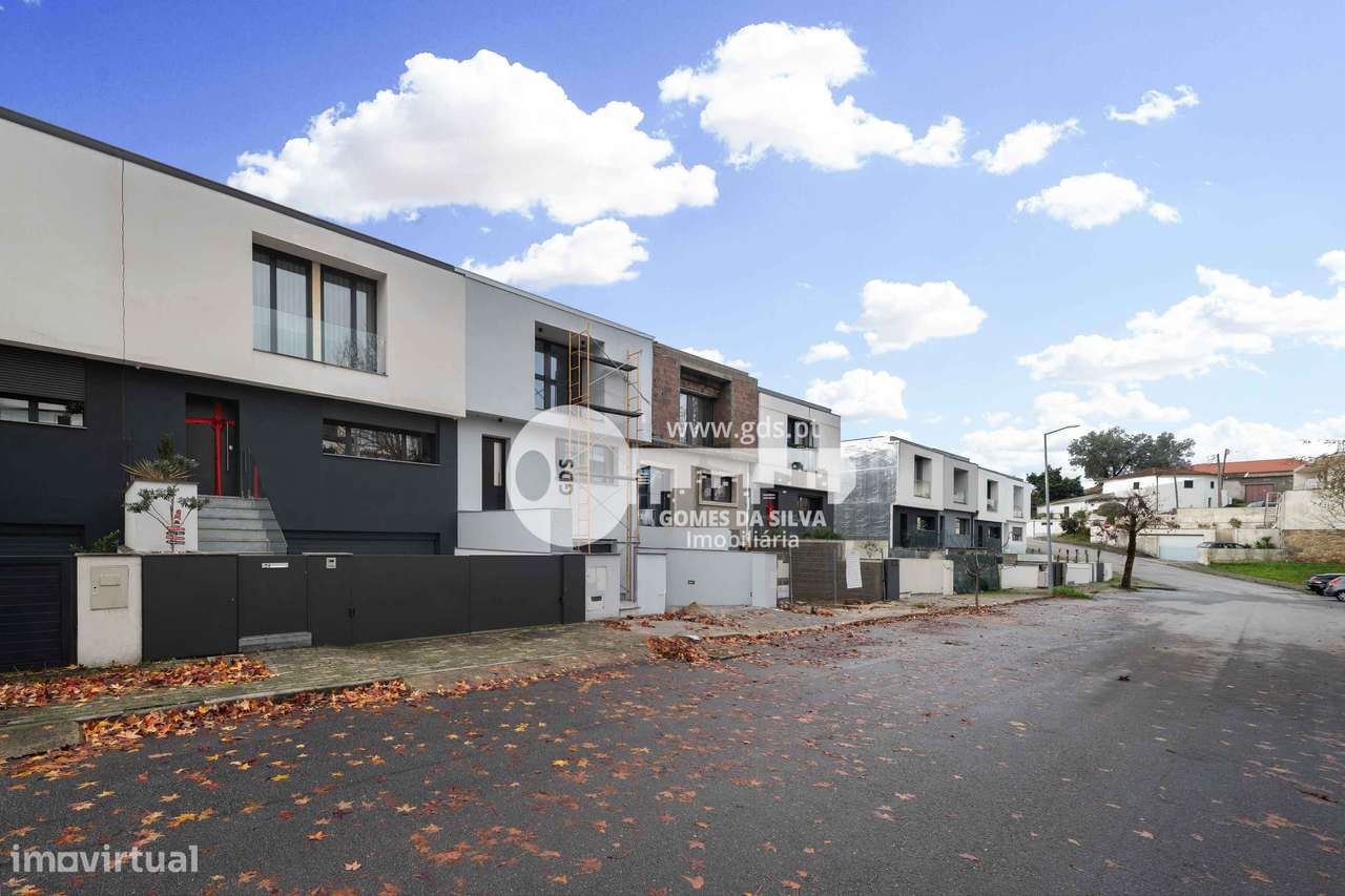 Moradia T3 na Rua do Nascente, Gualtar-43