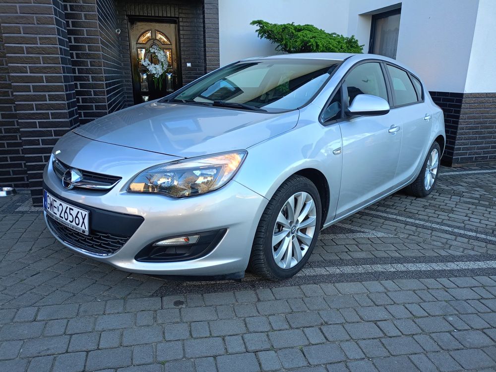 Opel Astra J 1.4 ecoFLEX Selection 2013