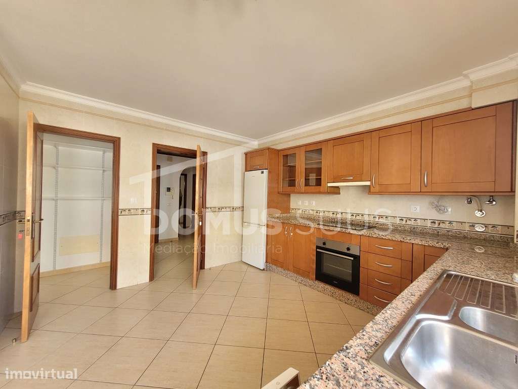 Apartamento T3 em ótimo estado-8