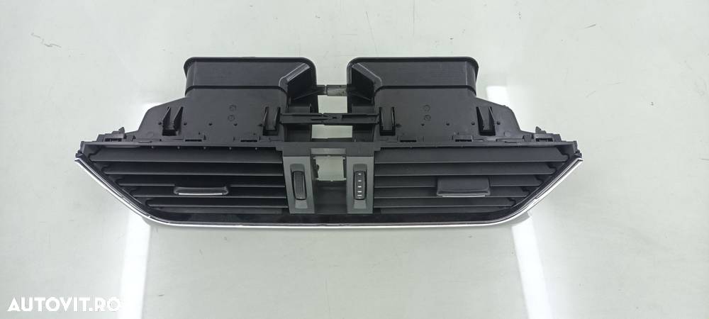 Grila aerisire centrala Skoda Octavia 3 CRMB 2.0 TDI 2012-2017  5E0820951A - 2