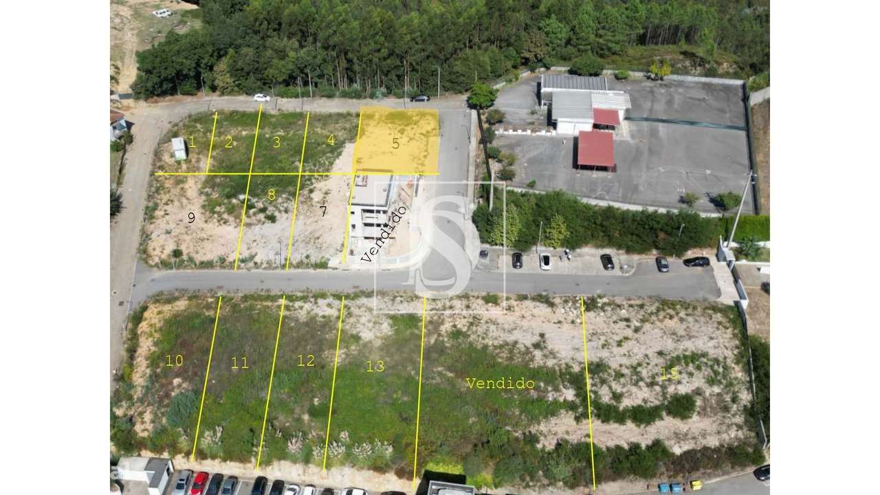 Terreno em Foz do Sousa – construa a sua casa de sonho num local tranq - Grande imagem: 3/17