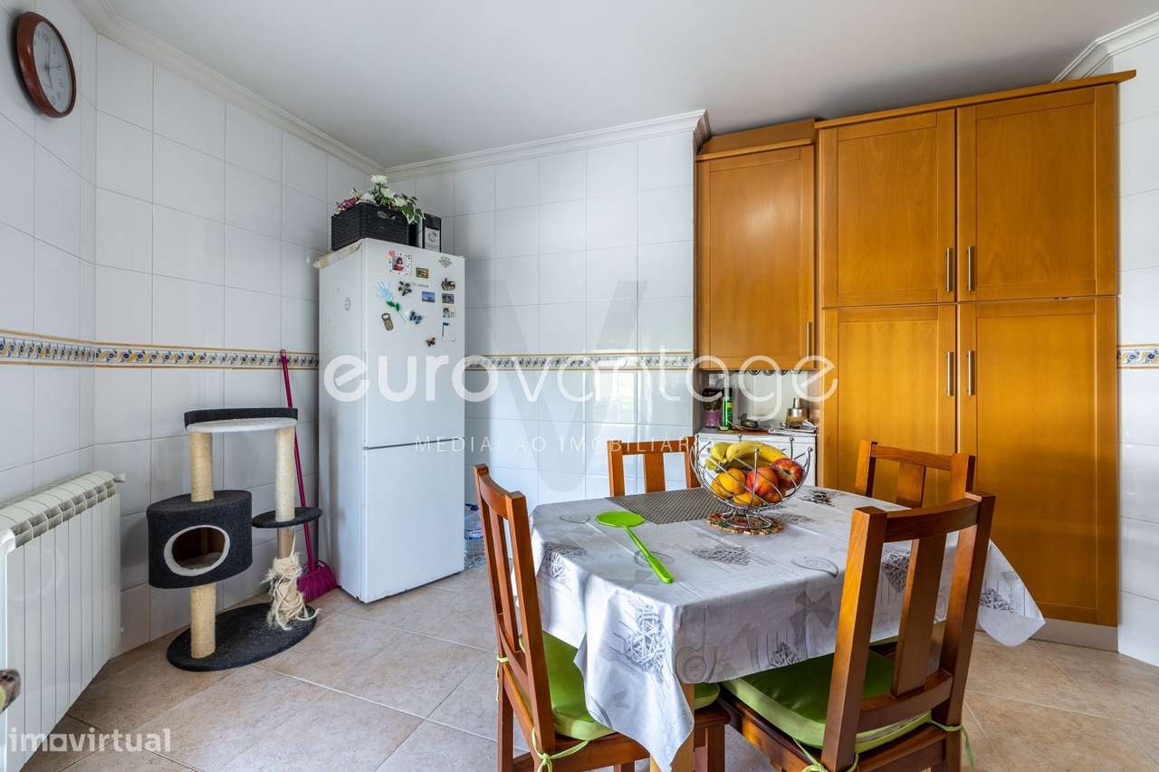 Apartamento T2 na Urbanização de São Romão-10