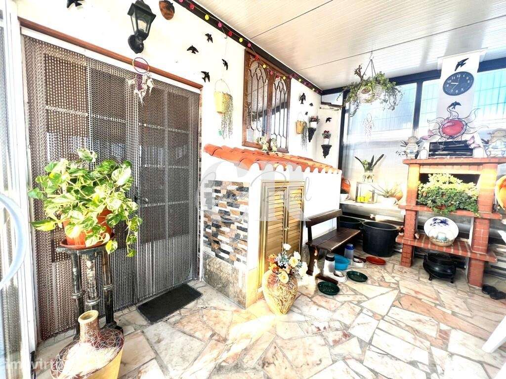 Excelente moradia térrea e independente com jardim em Arega - Figueiró-33