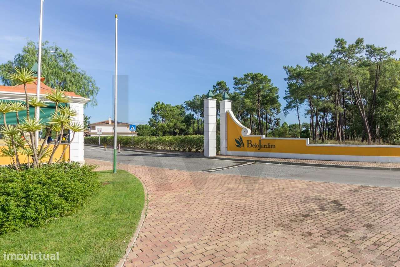 Arrendamento Moradia T3+2 com Piscina no Condomínio Belo Jardim – Samo - Grande imagem: 2/58