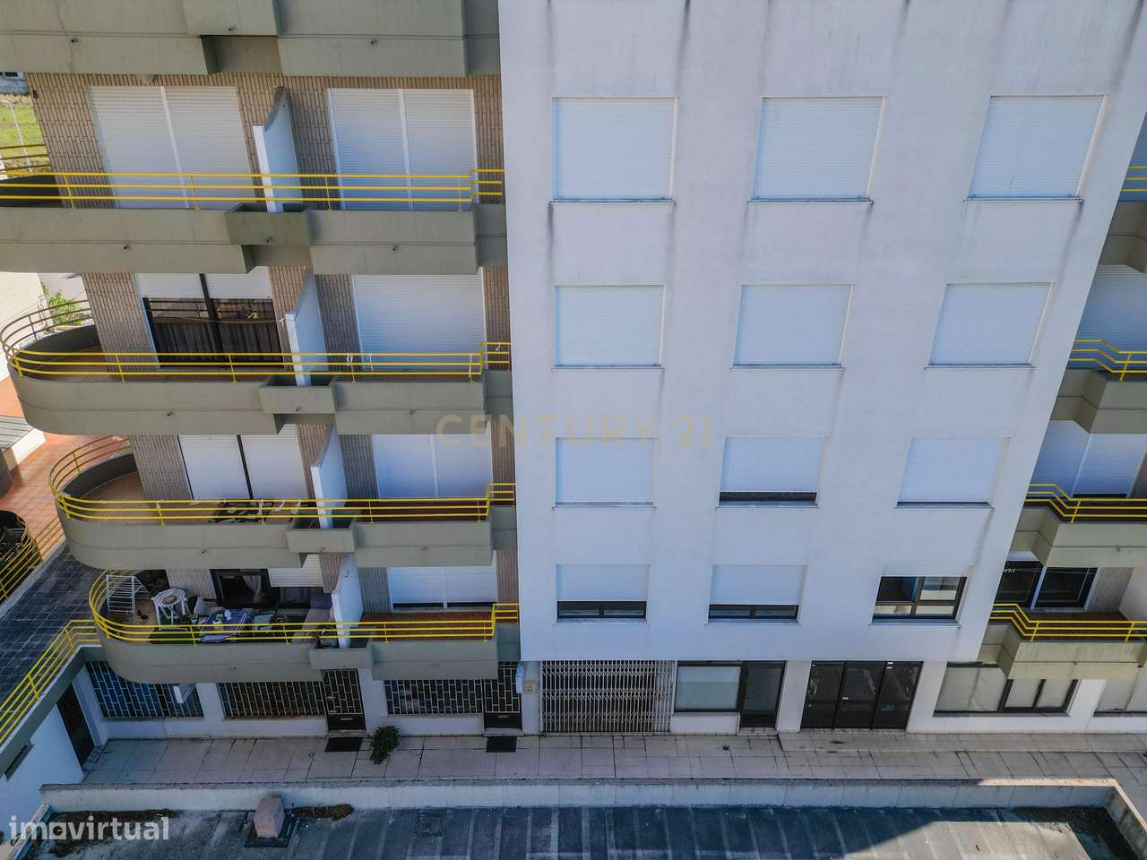 Duas Lojas Contíguas Arrendadas – Alto do Forno, Buarcos, Figueira da - Grande imagem: 2/24