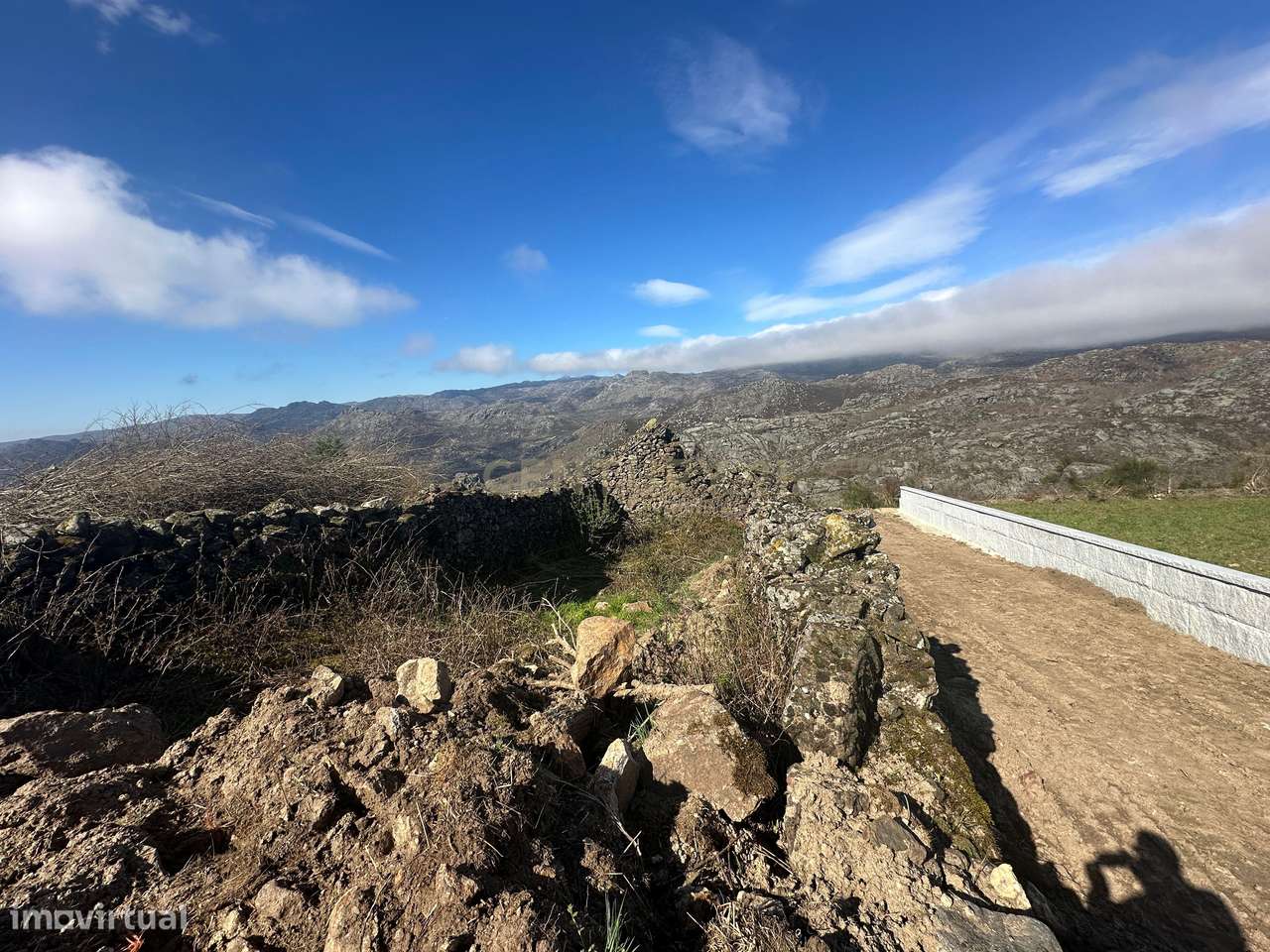 Terreno com Ruina em Pitão das Junias, zona do geres-13