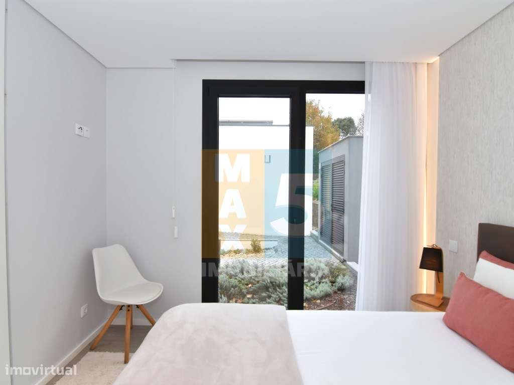 Villa com 4 moradias junto Praia Fluvial de Poço Corga - Castanheir...-35