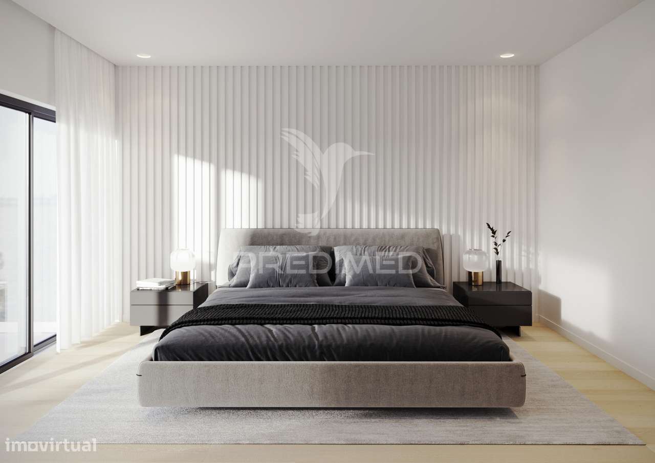 TERRENO PARA CONSTRUÇÃO DE MORADIA EM BANDA - Grande imagem: 3/10