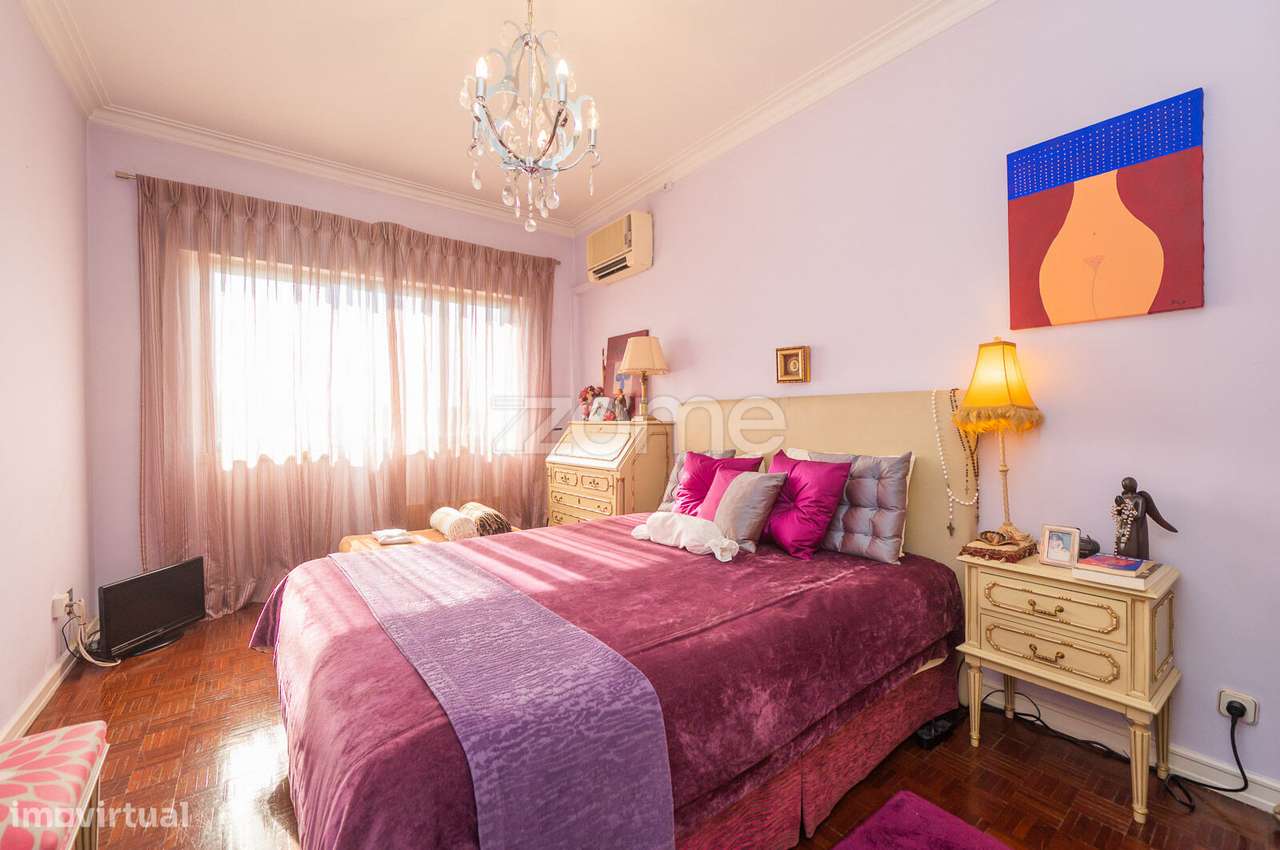 Apartamento T3 de Luxo c/ Vista Panorâmica Exclusiva - Laranjeiras-30