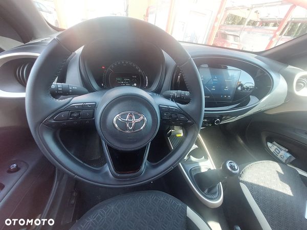 Toyota Aygo X 1.0 VVT-i Style - 1