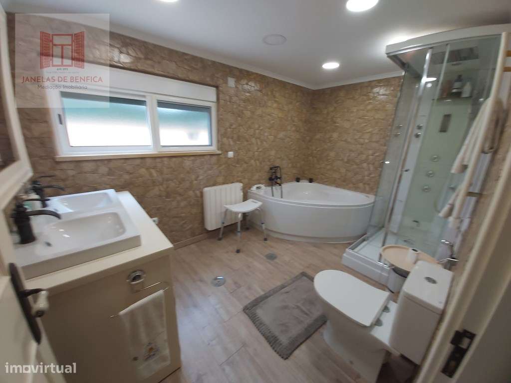 Quintinha com Moradia V3 Piscina - Sintra-21