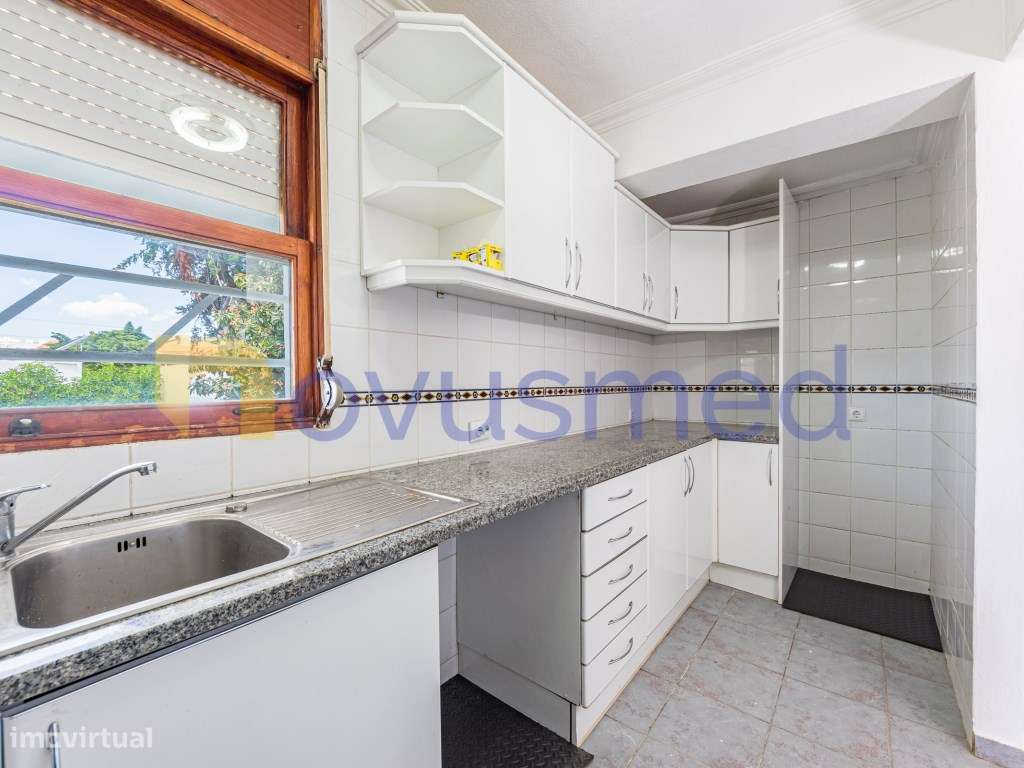 Moradia com Piscina na Zona Premium Areias São João, Albufeira-24